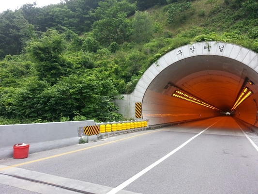 kupować 4 Meters HDG Highway Roller Barrier for Thailand Regions online manufacture