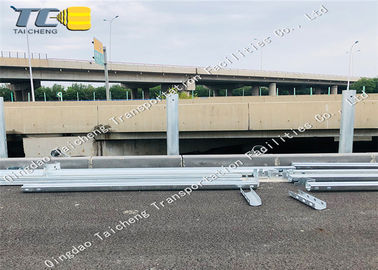 kupować Metalowa bariera tunelowa Bariera zderzeniowa Odporna na rdzę, bariera ochronna autostrady online manufacture