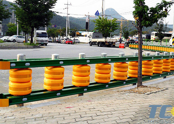 Dobra cena Spacing 1m 0.7m 0.5m Crash barrier machine providing 10 Years lifetime solution for traffic safety and roadside protection w Internecie