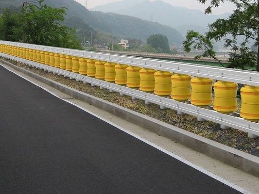 Dobra cena Yellow Rolling Guardrail Barrier Featuring EVA Rollers and Q235 Steel Construction Panel Height 1.2m Ideal for Temporary Safety Fencing w Internecie