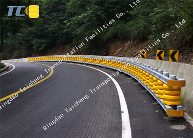 Traffic Pu Foam Safety Roller Barrier System z nakrętkami śrub otworowych
